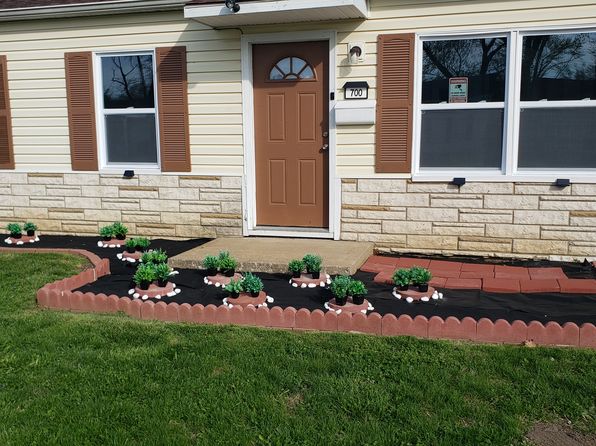 700 Saint Barbara Ln