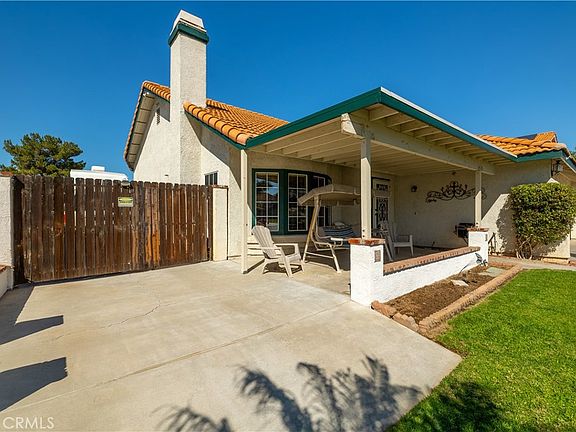 3rd image of 8751 Rosebay Ct