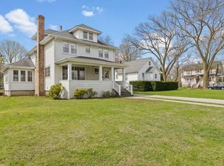 2023 Glenview Rd, Glenview, IL 60025