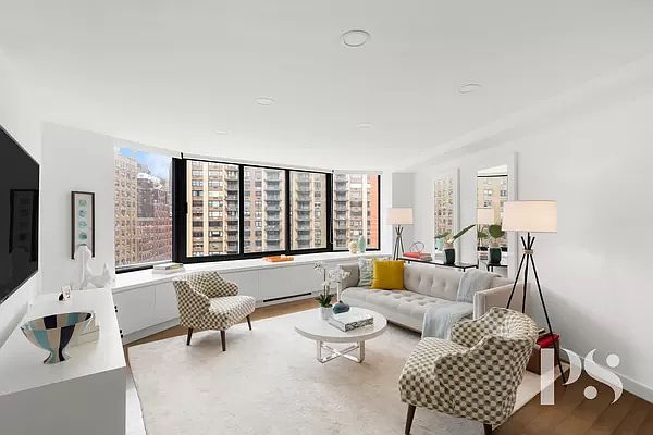 1st image of 155 W 70th St #9FG