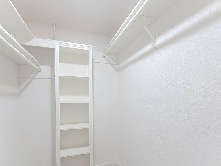 10519 Kirkwren Dr — Photo 26