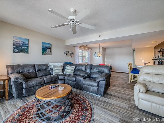 3rd image of 906 W Harbour Towne Dr #W906