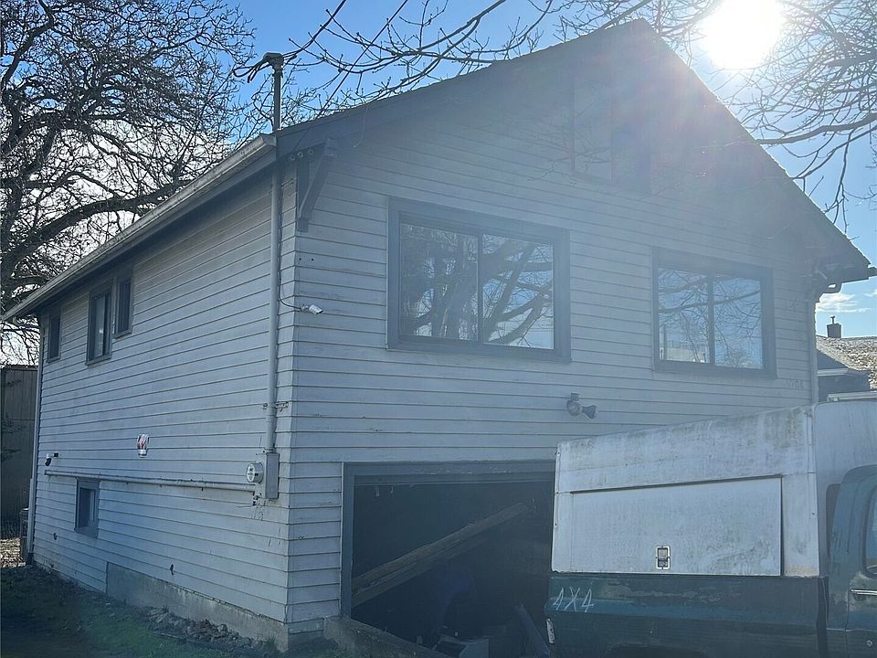 2nd image of 5908 Beacon Avenue S