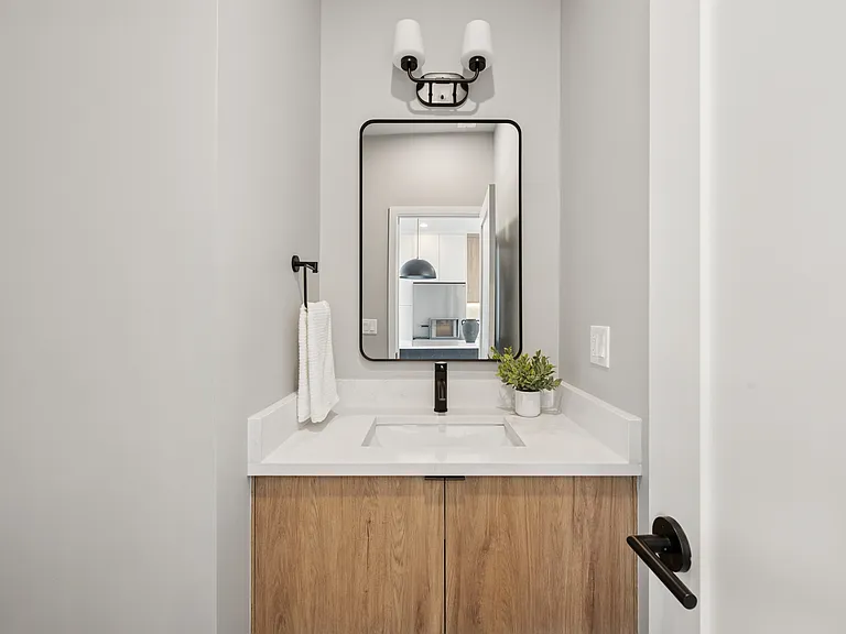 Beloit Townhomes — Photo 30