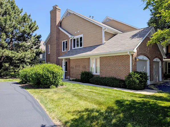 1541 Kendal Ct, Arlington Heights, IL 60004