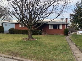 772 W Smithfield St, Mount Pleasant, PA 15666