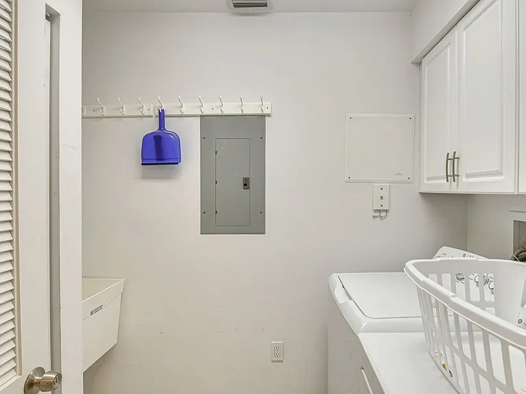 Laundry Room Cabinet