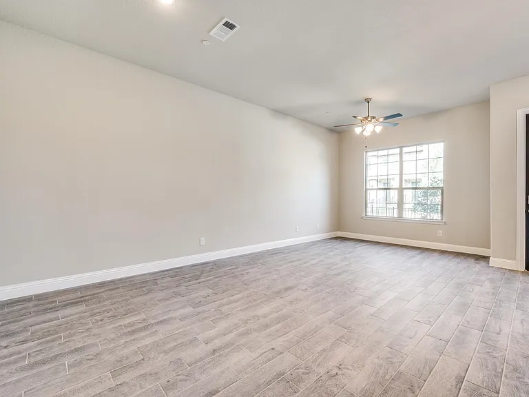 6148 Blythe Dr — Photo 7
