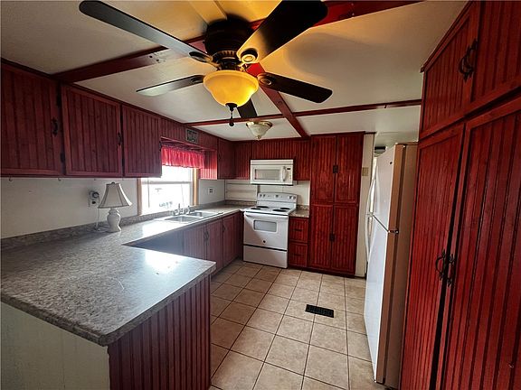 5th image of 3374 Lower Maple Ave #65