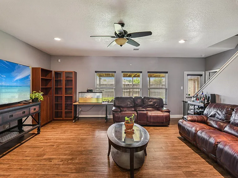 1226 Newsome Glenn Dr — Photo 6