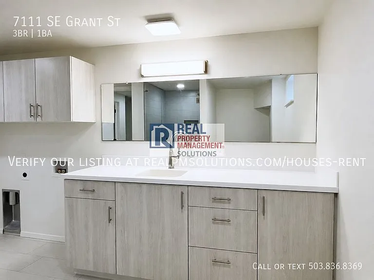 7111 SE Grant St — Photo 50