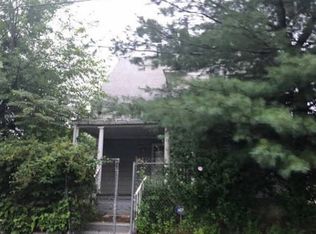 82 Young St, Waterbury, CT 06704