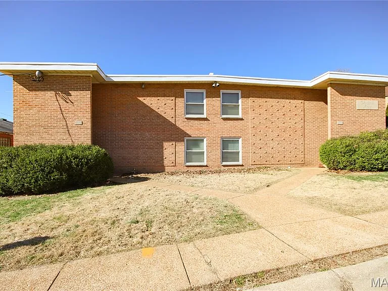 4770 Kings Dr #G — Photo 14