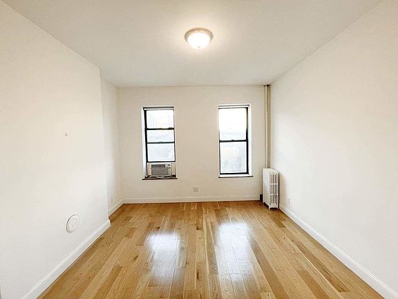 2nd image of 19 Clifford Pl APT 2