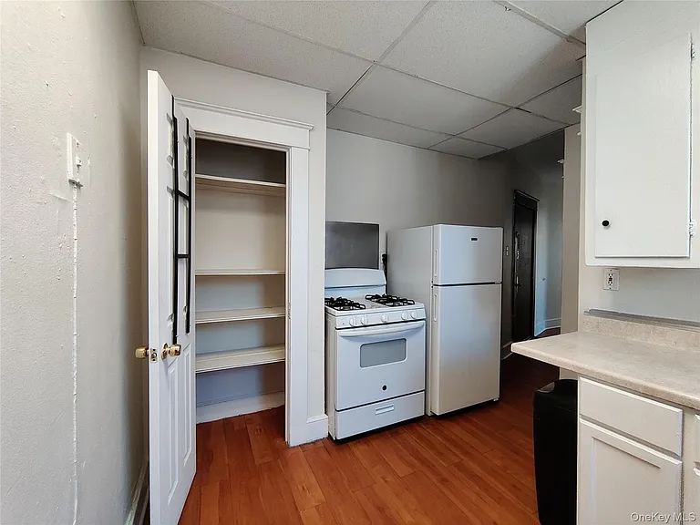98 Montgomery St #1 — Photo 16