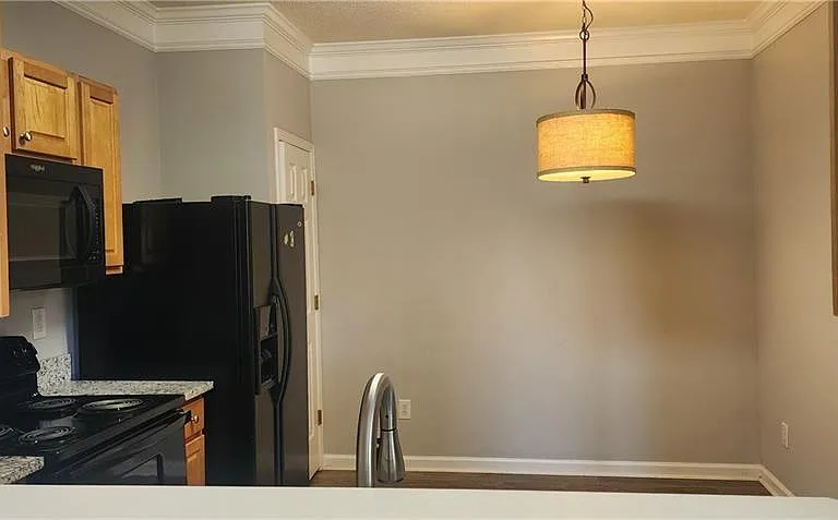 413 Windstone Trl — Photo 13