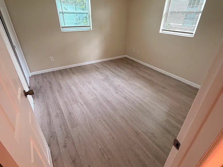 4720 Salem Dr — Photo 8