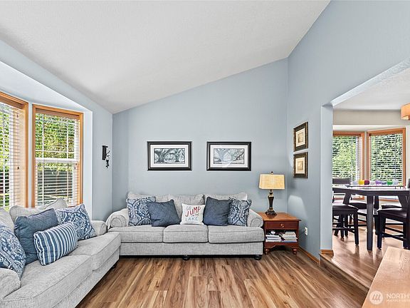 4th image of 9224 60th Avenue Ct E