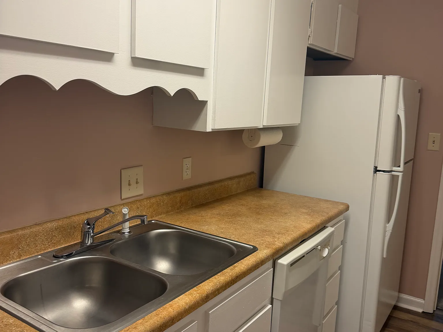 2 bed, 1060 sqft, $1,400 — Photo 3