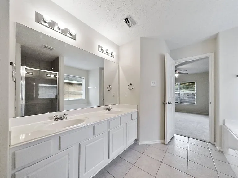 427 Northvalley Dr — Photo 19