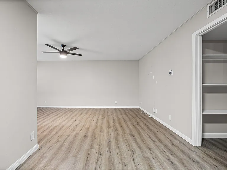 1240 Barton Hills Dr #105 — Photo 12