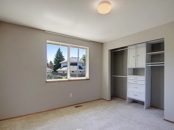 1806 Dayton Ave NE, Renton, WA 98056
