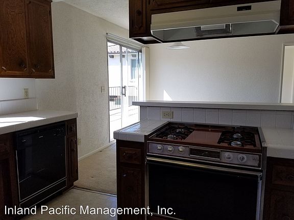 3rd image of 1920 Harriman Ln APT 4