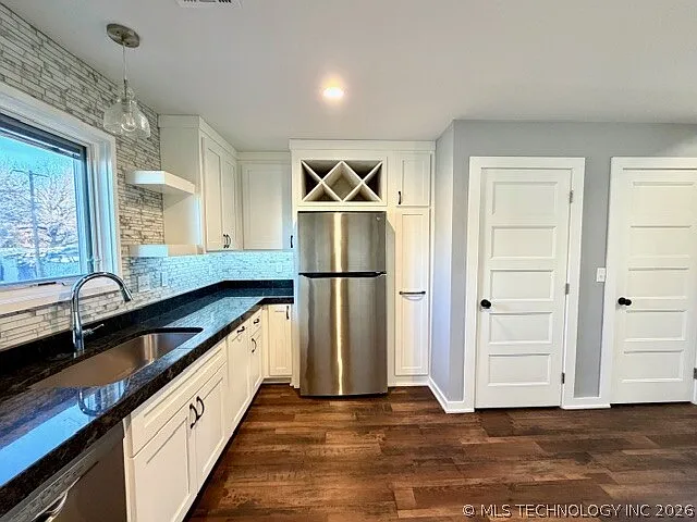 415 S Victor Ave #3 — Photo 6