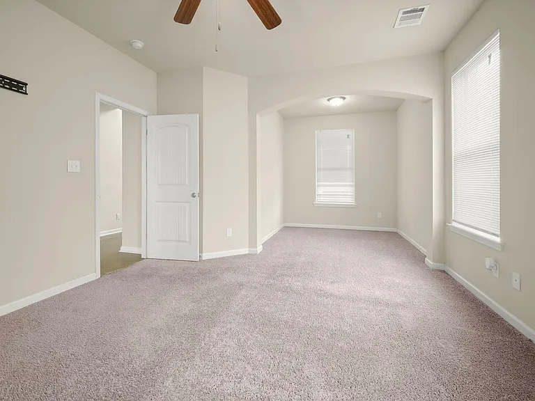 39405 Legacy Lake Dr — Photo 20