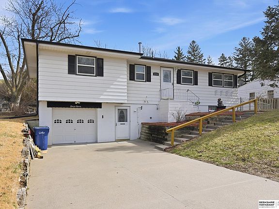 2nd image of 1111 Offutt Blvd