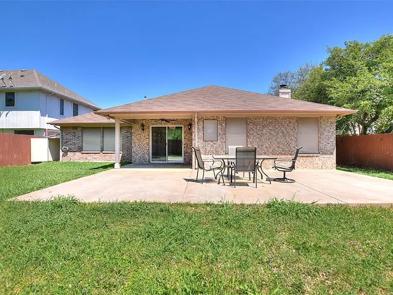 17820 Park Valley Dr — Photo 22
