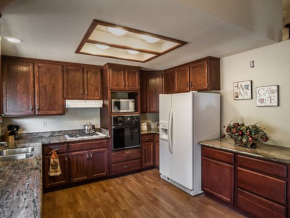 4th image of 5800 Garden Park Dr