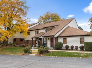 4221 S Ridgewood Ln, Milwaukee, WI 53221