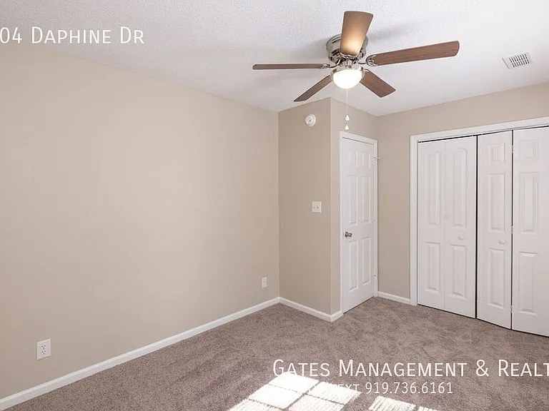 104 Daphine Dr — Photo 16