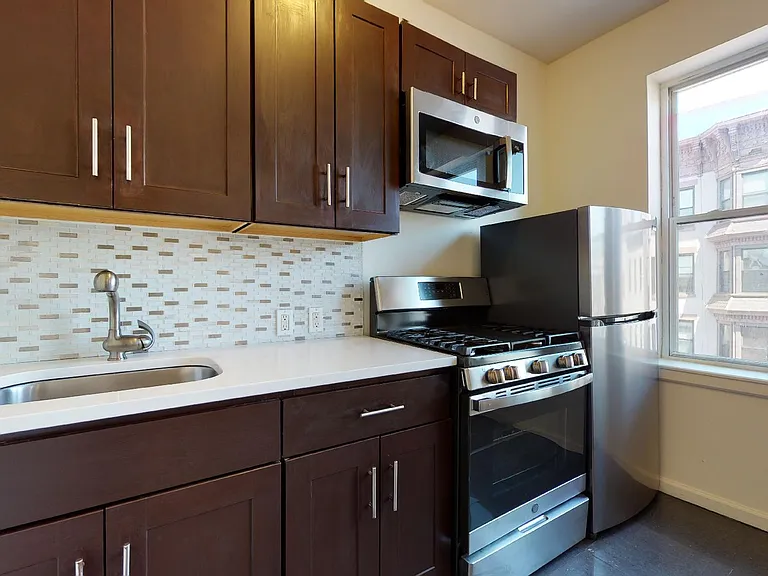 52 Orchard St #5 — Photo 2