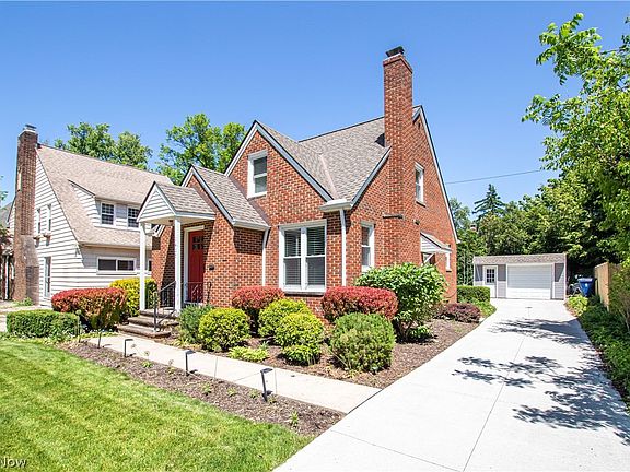 3rd image of 1417 Lynn Park Dr