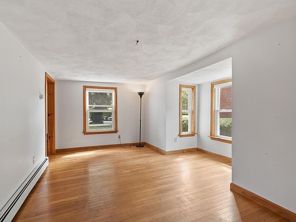 5th image of 9 Lill Ave