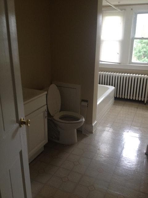 2nd image of 185 Willis St APT 3