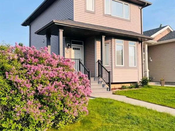 146 S Silkstone Rd W, Lethbridge, AB T1J 4C1
