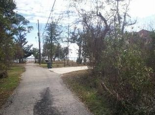 10100 Noriega Dr, Pensacola, FL 32514