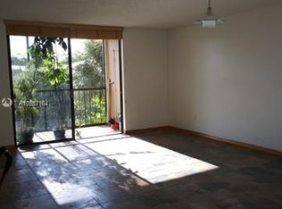 8075 SW 107th Ave APT 301, Miami, FL 33173