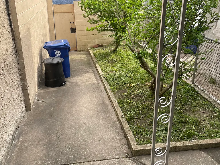 1819 E Lombard St — Photo 20