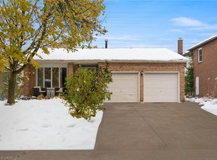 50 Old Forest Cres, Kitchener, ON N2N2A3