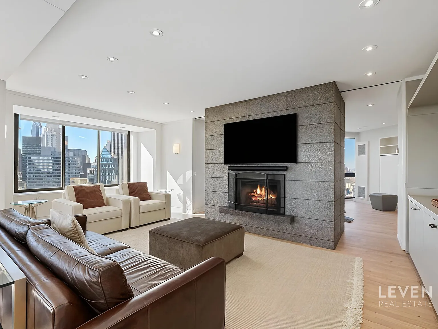 200 East 61st Street — Photo 2
