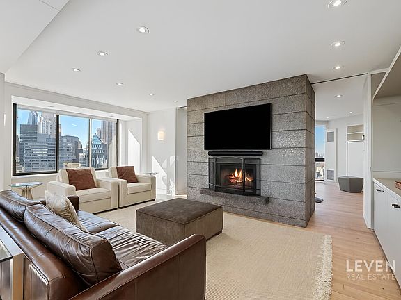 2nd image of 200 E 61st St #41AB