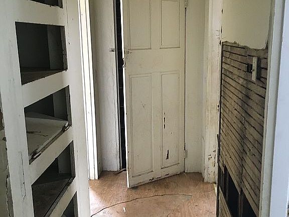 4th image of 1224 Carolina Ave