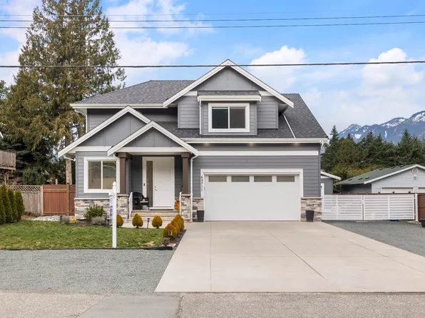 63711 Rosewood Ave, Hope, BC V0X 1L2