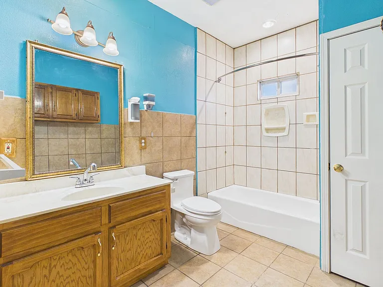 745 N Aldredge St #A — Photo 25