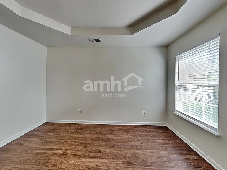 141 Claybrook Ln — Photo 10