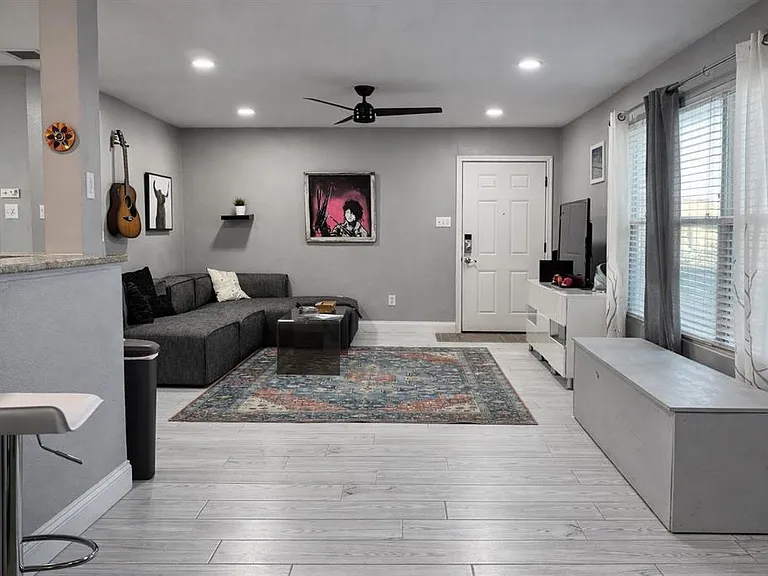2450 Ashdale Dr #210 — Photo 1